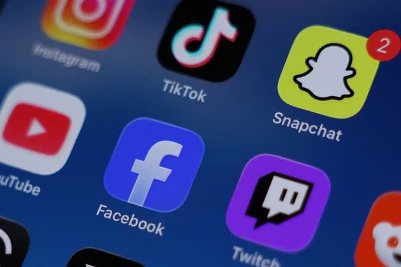 Australia Bans Under-16s from Major Social Media Platforms
